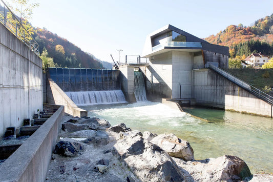 Wasserkraftanlagen, Mühlkraftwerke und wassergetriebene Ernergieeinrichtungen in der DACH-Region